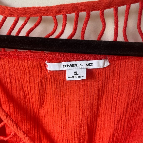 O’Neill ‘Wallows’ Beach Cover Up - Picture 5 of 8